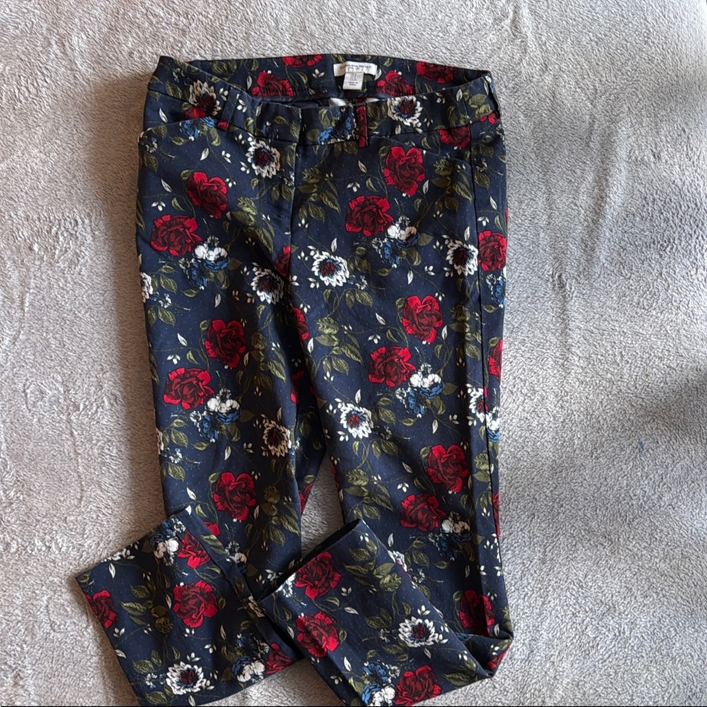 Carolina Belle Red and Green Leggings with Floral Print